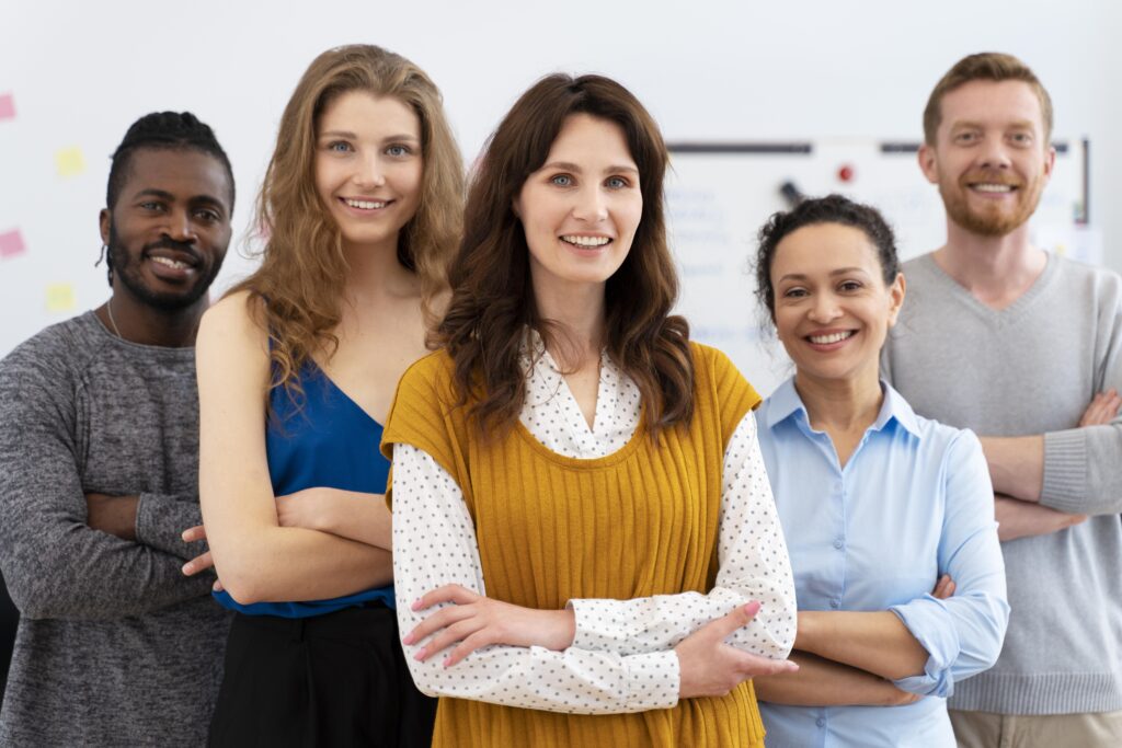 people-with-crossed-arms-medium-shot